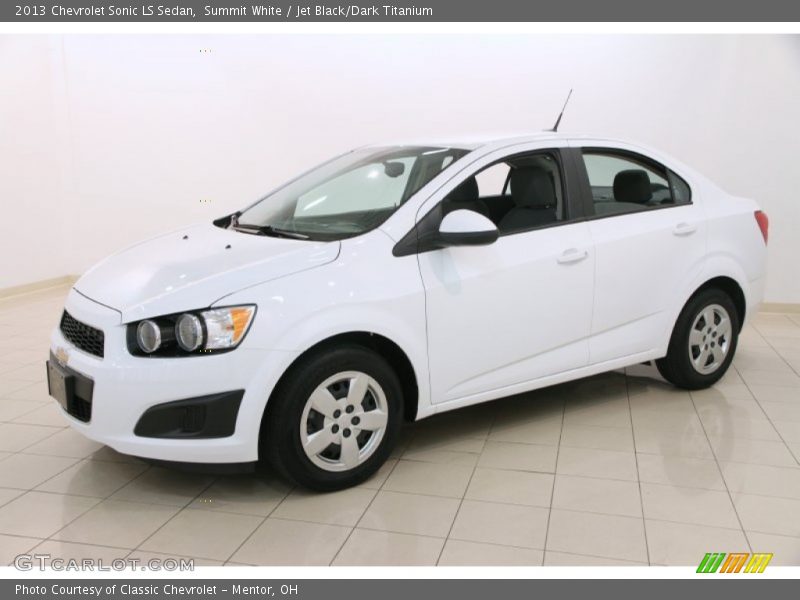 Front 3/4 View of 2013 Sonic LS Sedan