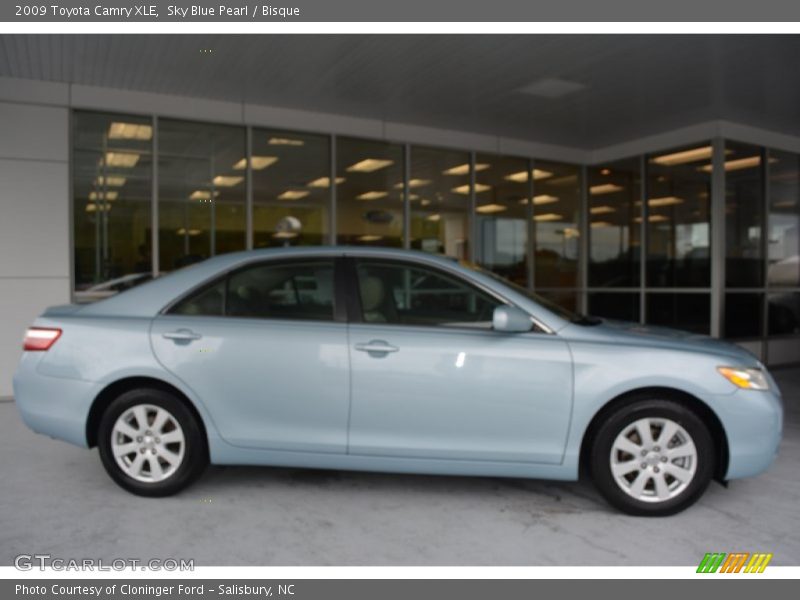 Sky Blue Pearl / Bisque 2009 Toyota Camry XLE
