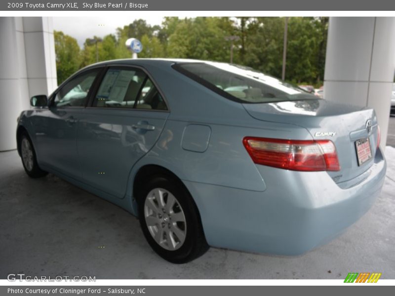 Sky Blue Pearl / Bisque 2009 Toyota Camry XLE