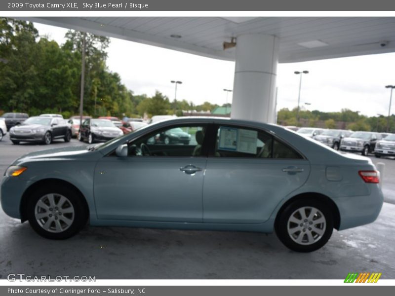 Sky Blue Pearl / Bisque 2009 Toyota Camry XLE