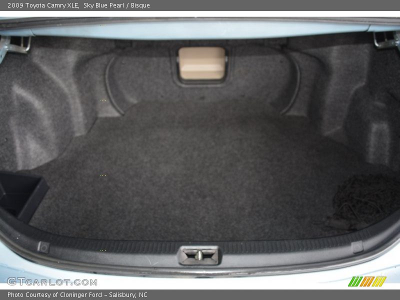 Sky Blue Pearl / Bisque 2009 Toyota Camry XLE
