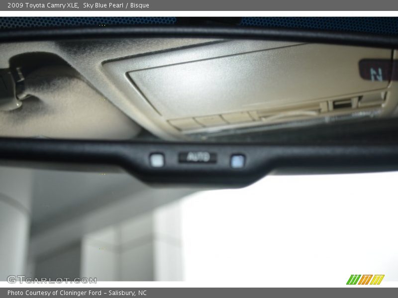 Sky Blue Pearl / Bisque 2009 Toyota Camry XLE