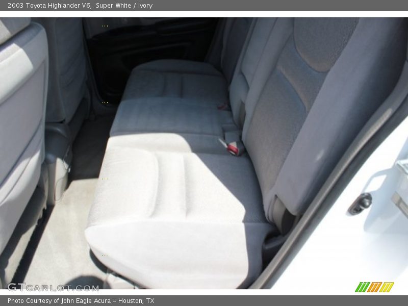 Super White / Ivory 2003 Toyota Highlander V6