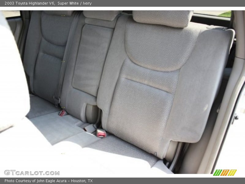 Super White / Ivory 2003 Toyota Highlander V6