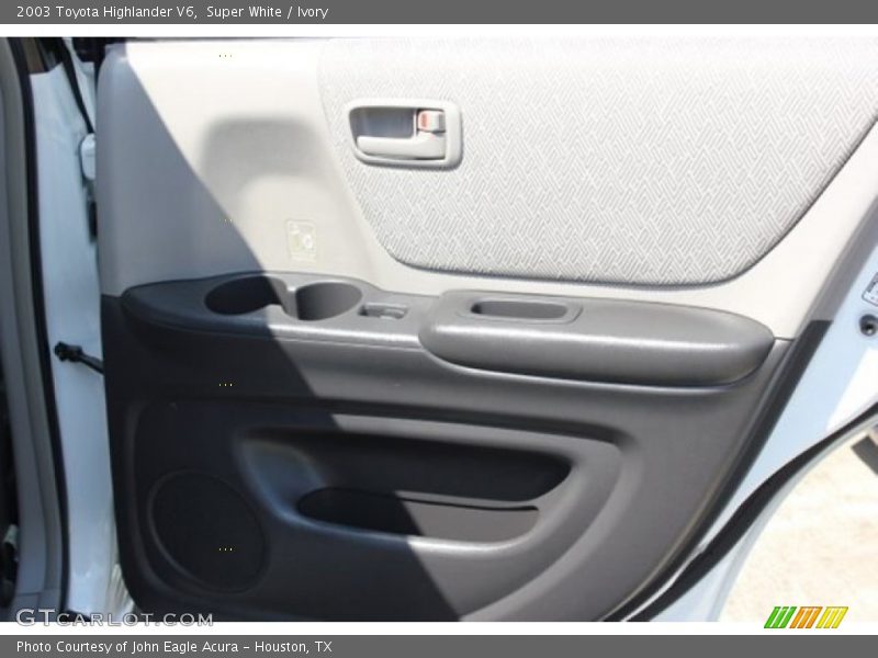Super White / Ivory 2003 Toyota Highlander V6