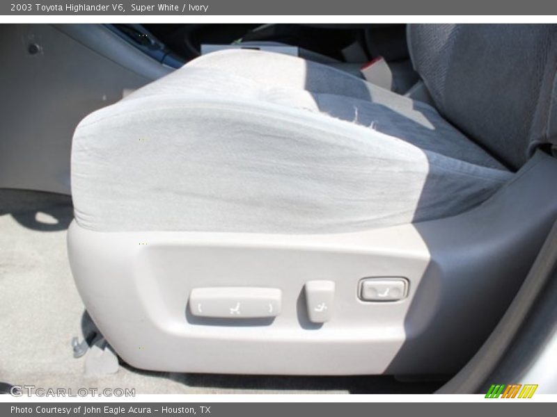 Super White / Ivory 2003 Toyota Highlander V6