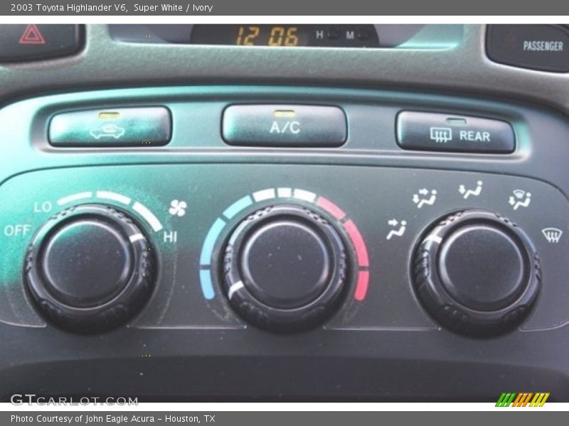 Super White / Ivory 2003 Toyota Highlander V6