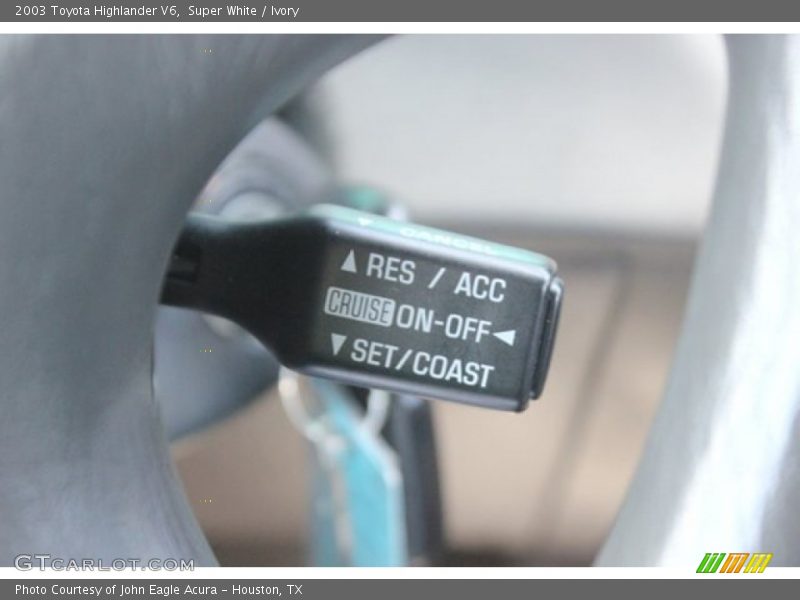 Super White / Ivory 2003 Toyota Highlander V6