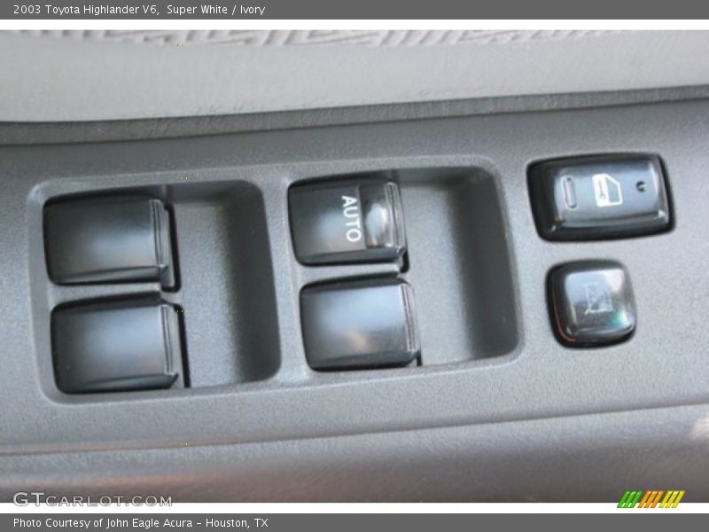 Super White / Ivory 2003 Toyota Highlander V6