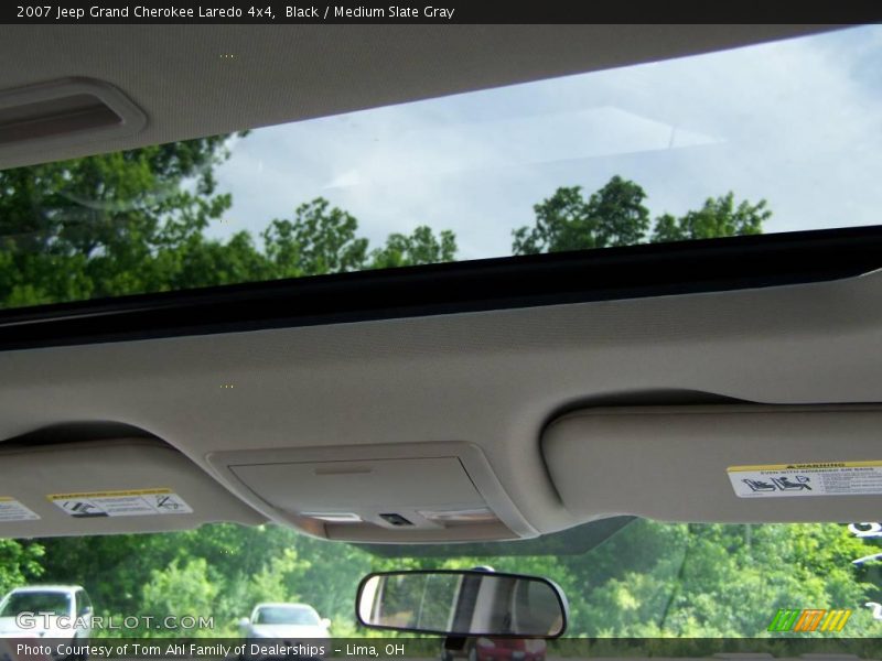 Black / Medium Slate Gray 2007 Jeep Grand Cherokee Laredo 4x4