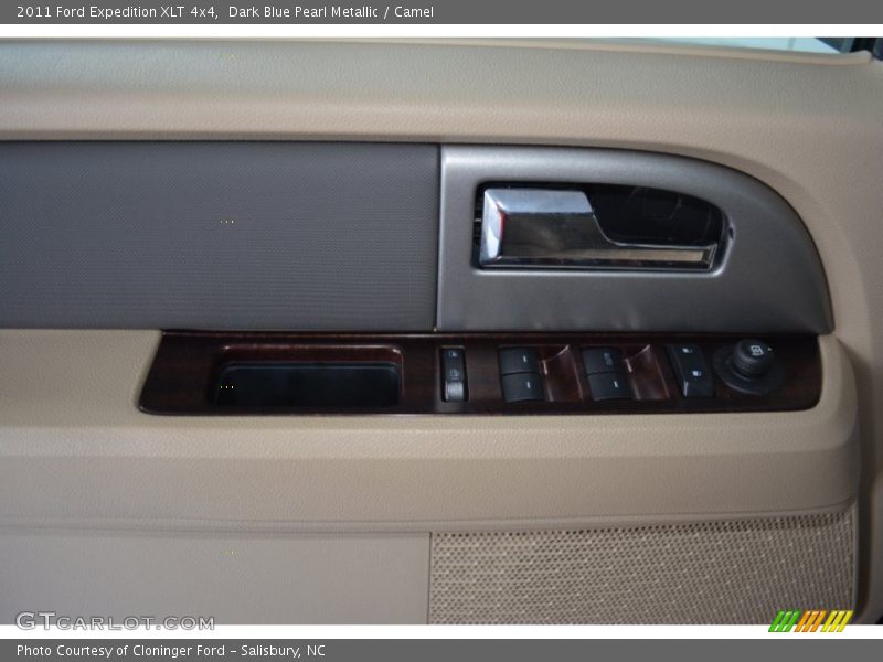 Dark Blue Pearl Metallic / Camel 2011 Ford Expedition XLT 4x4