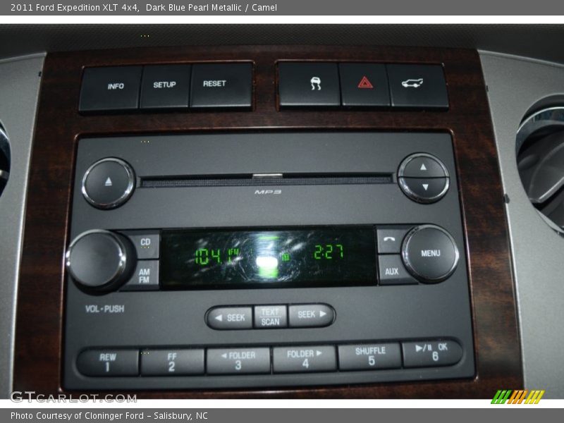 Dark Blue Pearl Metallic / Camel 2011 Ford Expedition XLT 4x4