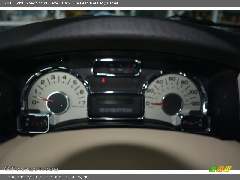 Dark Blue Pearl Metallic / Camel 2011 Ford Expedition XLT 4x4