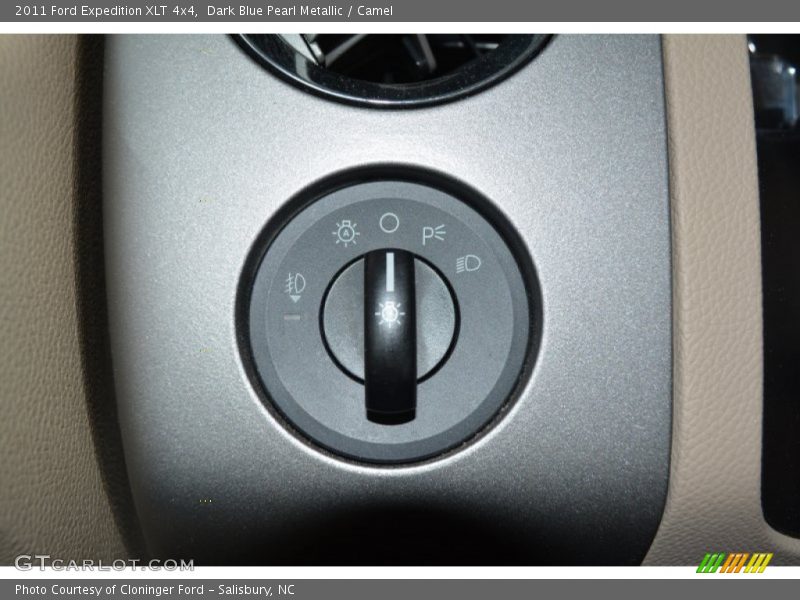 Dark Blue Pearl Metallic / Camel 2011 Ford Expedition XLT 4x4