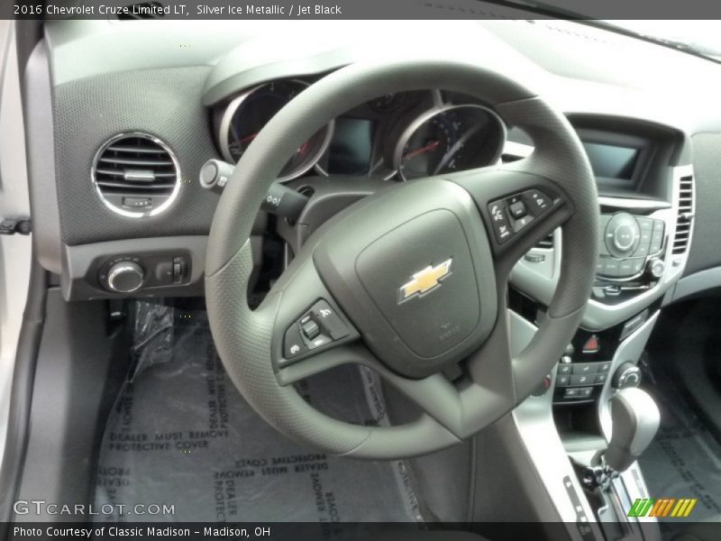 Silver Ice Metallic / Jet Black 2016 Chevrolet Cruze Limited LT
