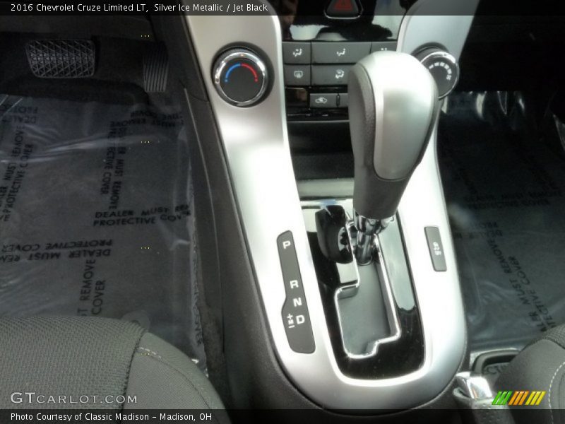 Silver Ice Metallic / Jet Black 2016 Chevrolet Cruze Limited LT