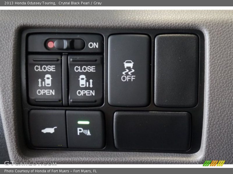 Crystal Black Pearl / Gray 2013 Honda Odyssey Touring