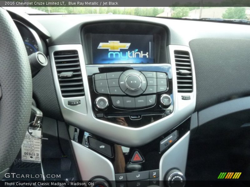 Blue Ray Metallic / Jet Black 2016 Chevrolet Cruze Limited LT