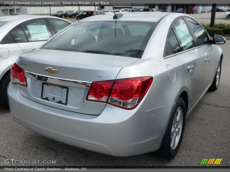 Silver Ice Metallic / Jet Black 2016 Chevrolet Cruze Limited LT