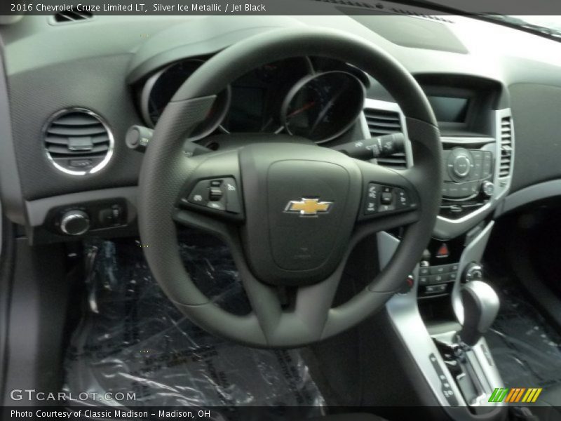 Silver Ice Metallic / Jet Black 2016 Chevrolet Cruze Limited LT