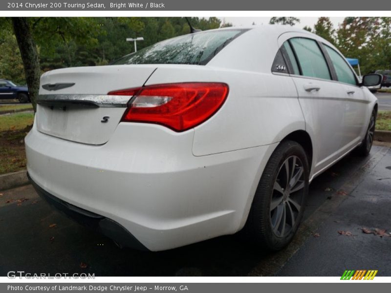 Bright White / Black 2014 Chrysler 200 Touring Sedan