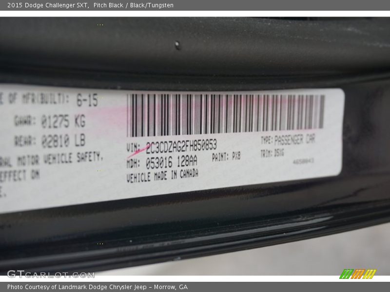 Pitch Black / Black/Tungsten 2015 Dodge Challenger SXT