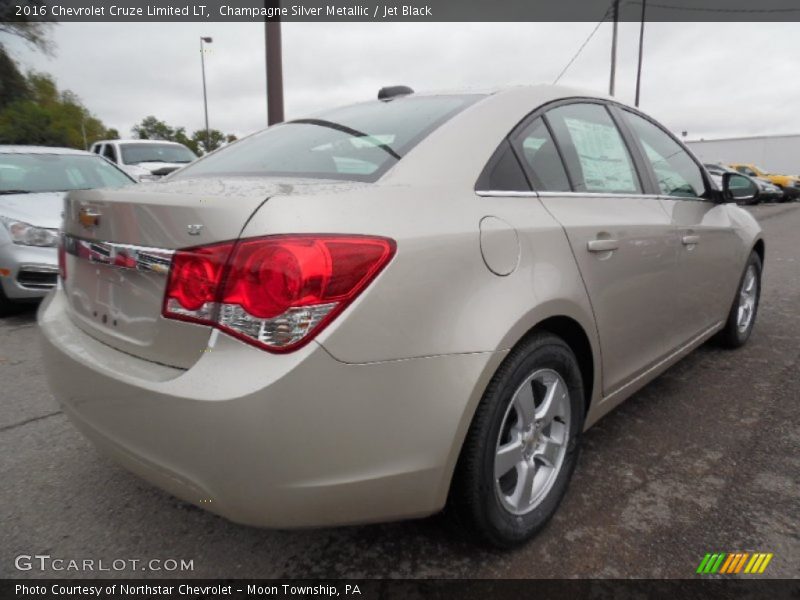 Champagne Silver Metallic / Jet Black 2016 Chevrolet Cruze Limited LT