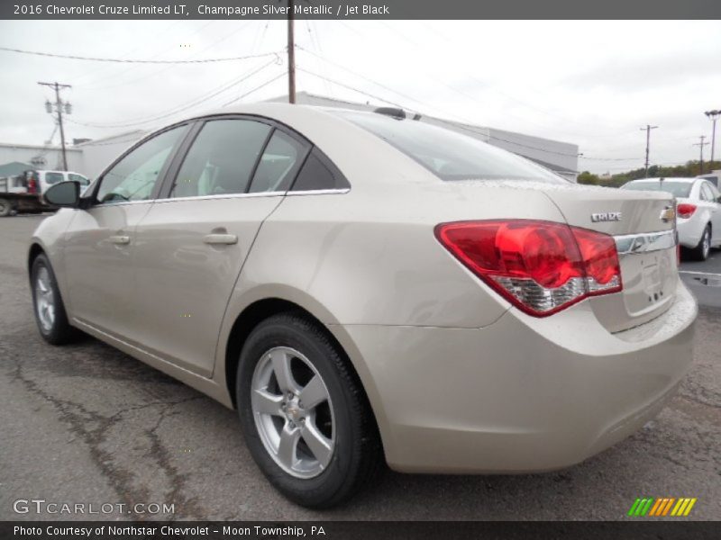 Champagne Silver Metallic / Jet Black 2016 Chevrolet Cruze Limited LT
