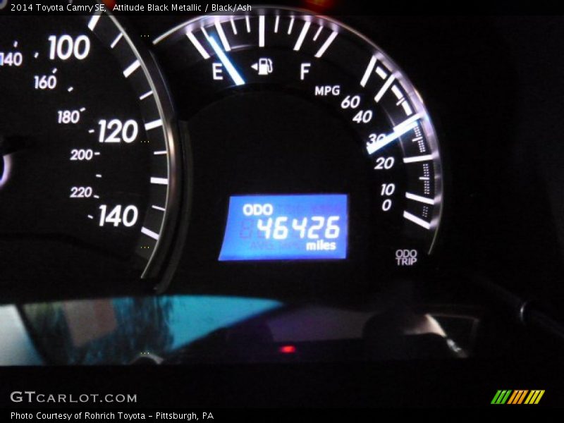 Attitude Black Metallic / Black/Ash 2014 Toyota Camry SE