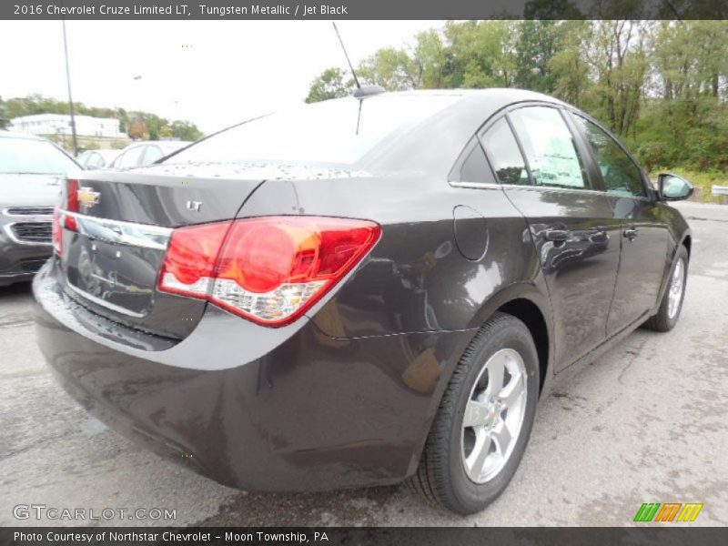 Tungsten Metallic / Jet Black 2016 Chevrolet Cruze Limited LT