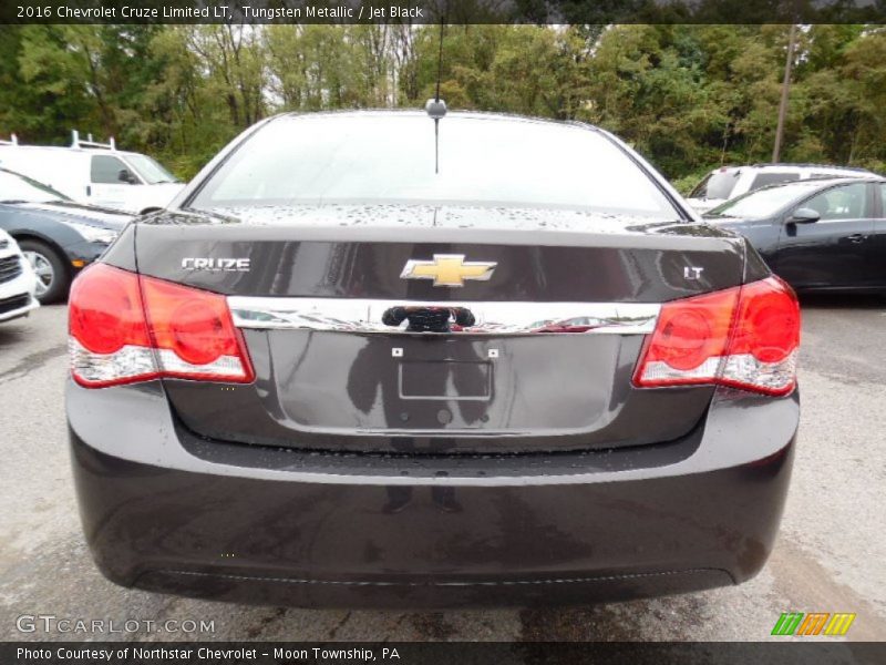 Tungsten Metallic / Jet Black 2016 Chevrolet Cruze Limited LT