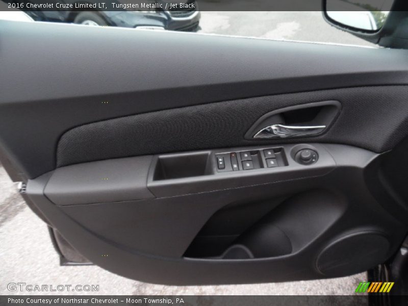 Tungsten Metallic / Jet Black 2016 Chevrolet Cruze Limited LT
