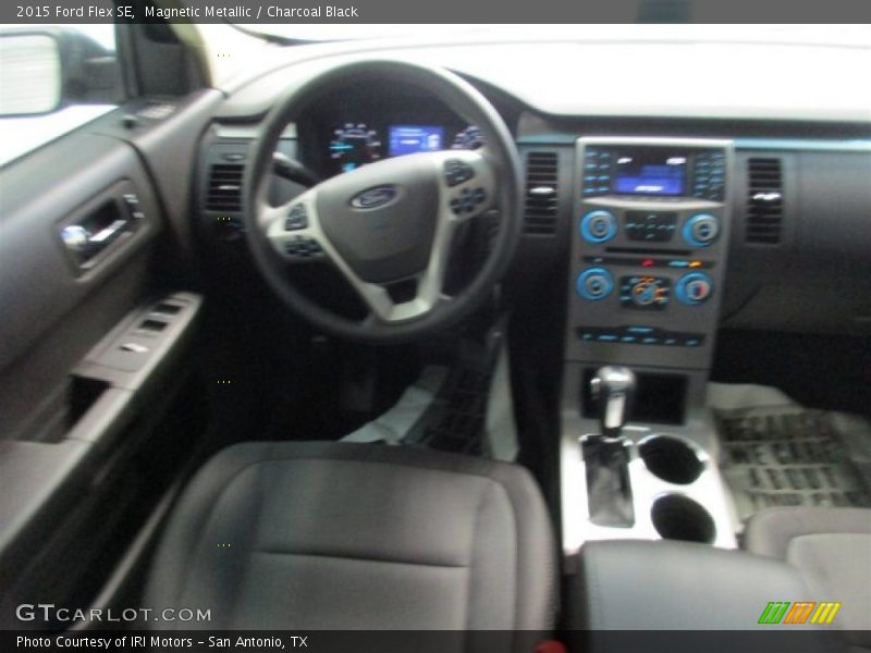 Magnetic Metallic / Charcoal Black 2015 Ford Flex SE