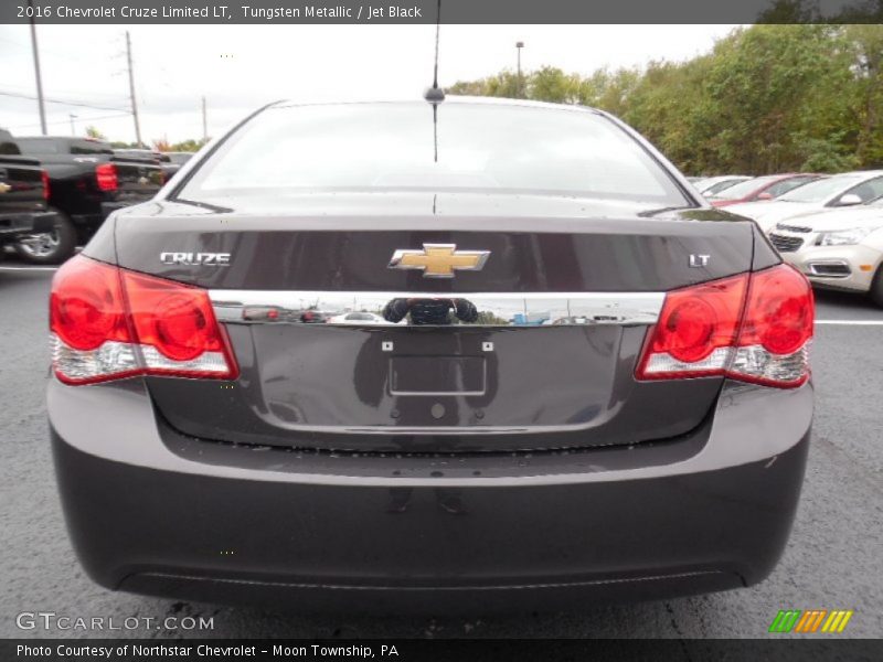 Tungsten Metallic / Jet Black 2016 Chevrolet Cruze Limited LT
