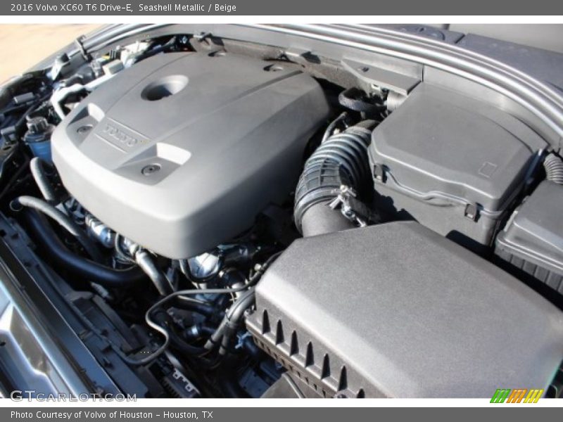 Seashell Metallic / Beige 2016 Volvo XC60 T6 Drive-E