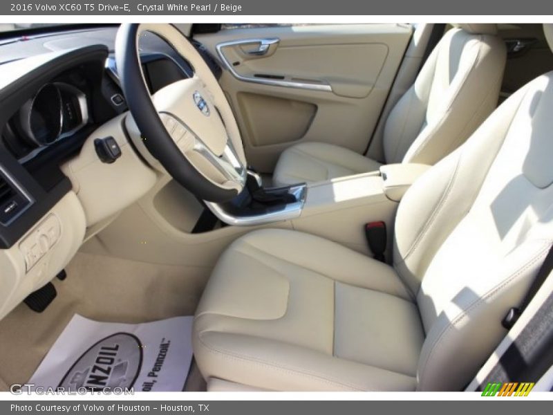 Crystal White Pearl / Beige 2016 Volvo XC60 T5 Drive-E