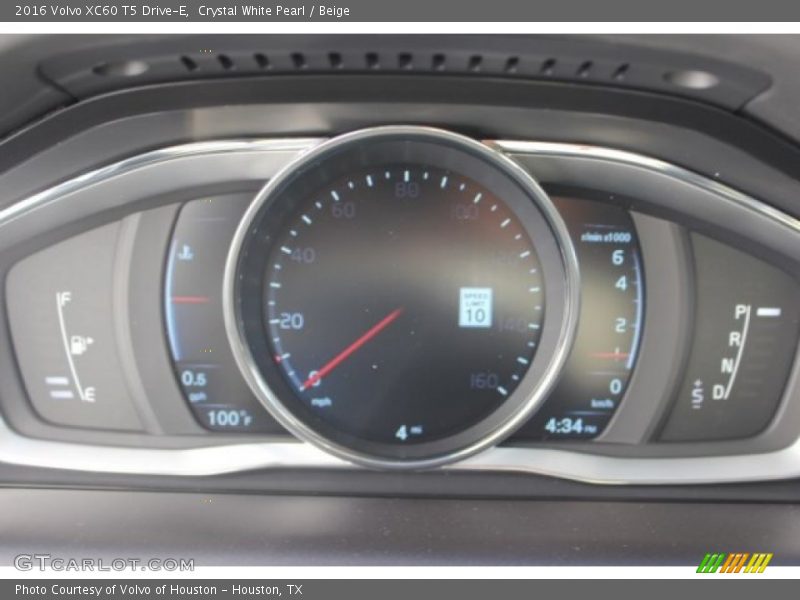 Crystal White Pearl / Beige 2016 Volvo XC60 T5 Drive-E