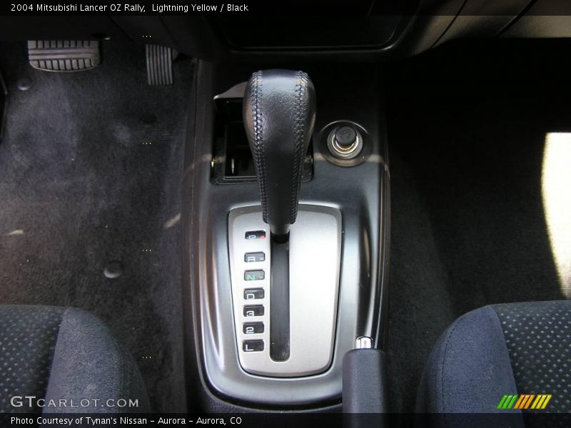 Lightning Yellow / Black 2004 Mitsubishi Lancer OZ Rally