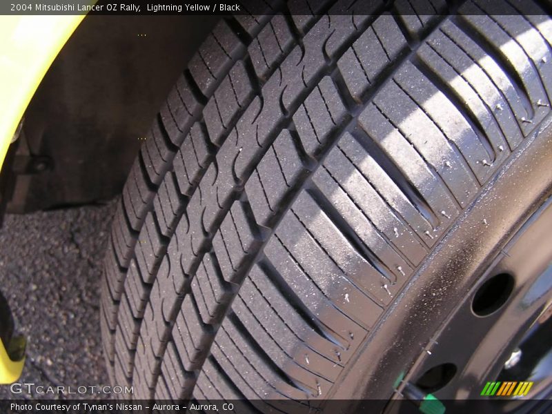 Lightning Yellow / Black 2004 Mitsubishi Lancer OZ Rally