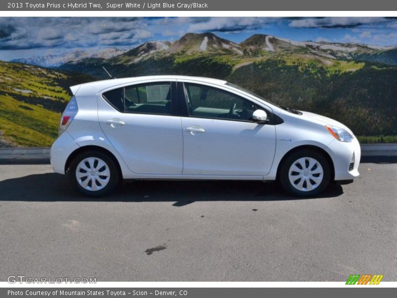 Super White / Light Blue Gray/Black 2013 Toyota Prius c Hybrid Two