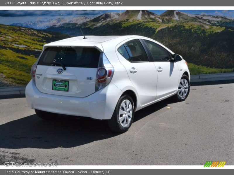 Super White / Light Blue Gray/Black 2013 Toyota Prius c Hybrid Two