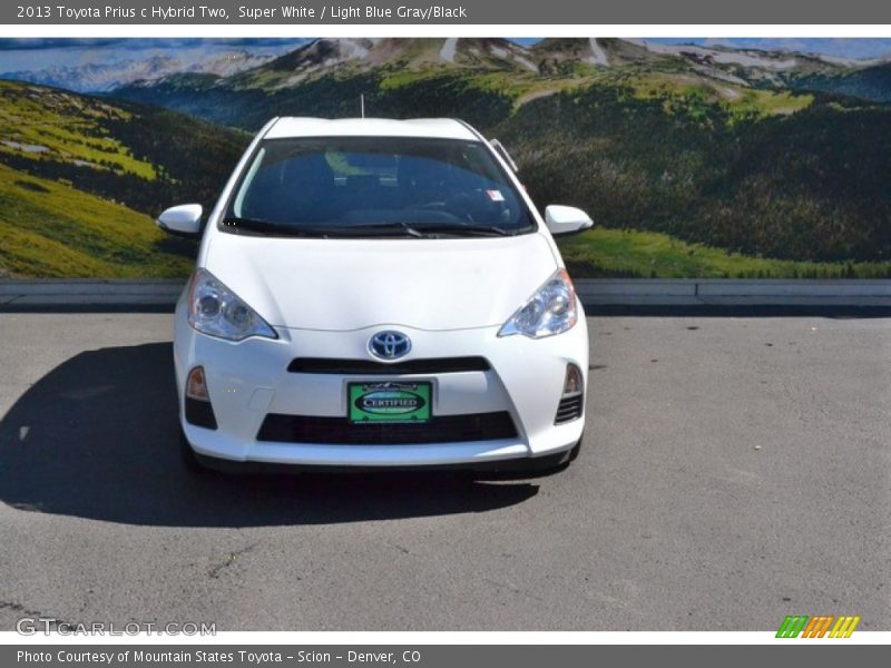 Super White / Light Blue Gray/Black 2013 Toyota Prius c Hybrid Two