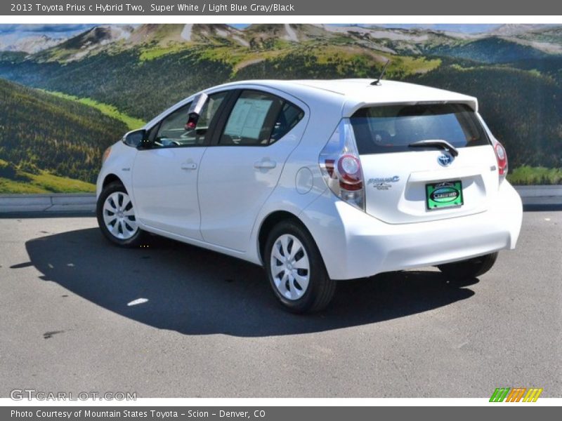 Super White / Light Blue Gray/Black 2013 Toyota Prius c Hybrid Two