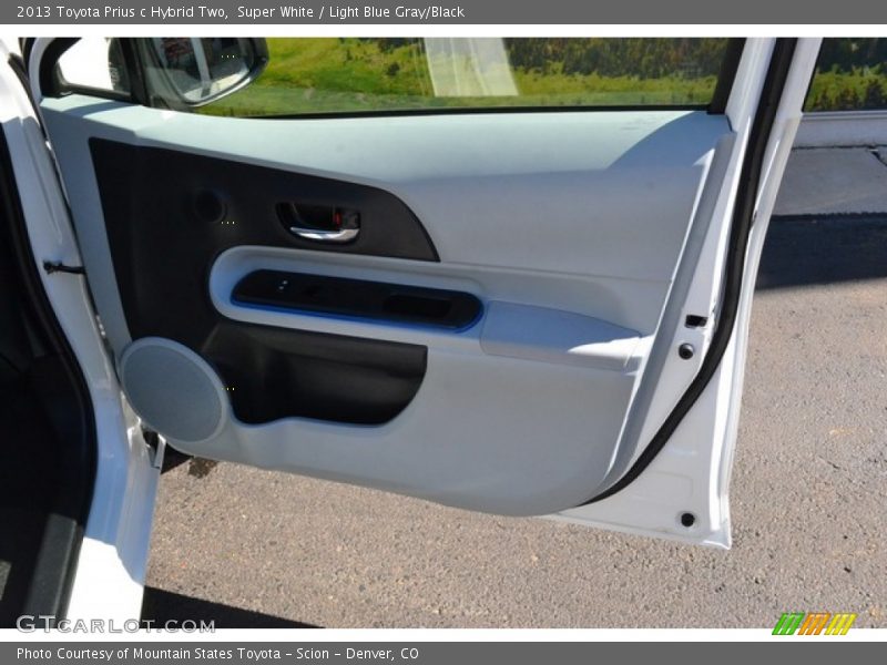 Super White / Light Blue Gray/Black 2013 Toyota Prius c Hybrid Two
