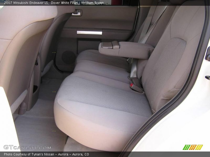Dover White Pearl / Medium Brown 2007 Mitsubishi Endeavor LS