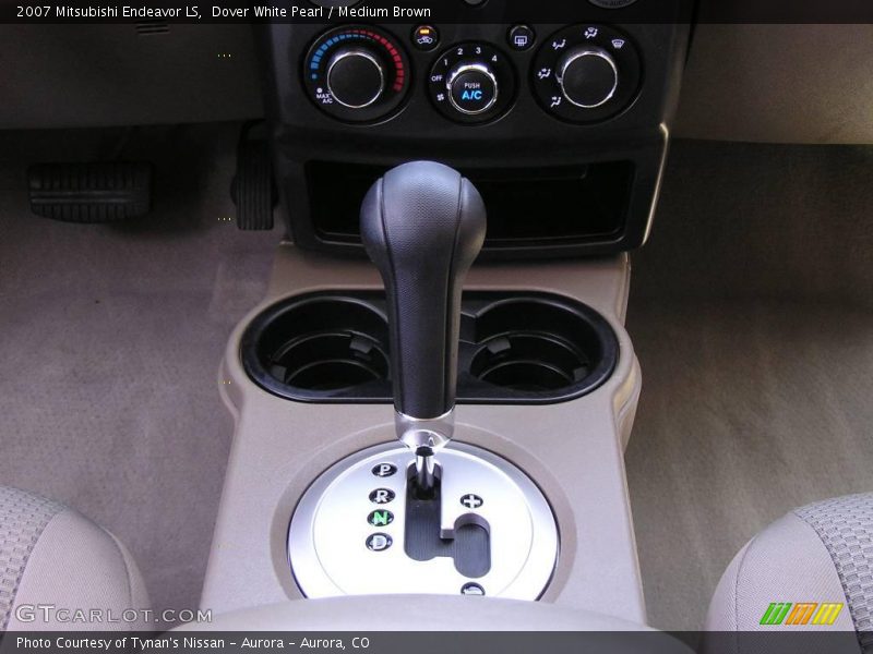 Dover White Pearl / Medium Brown 2007 Mitsubishi Endeavor LS