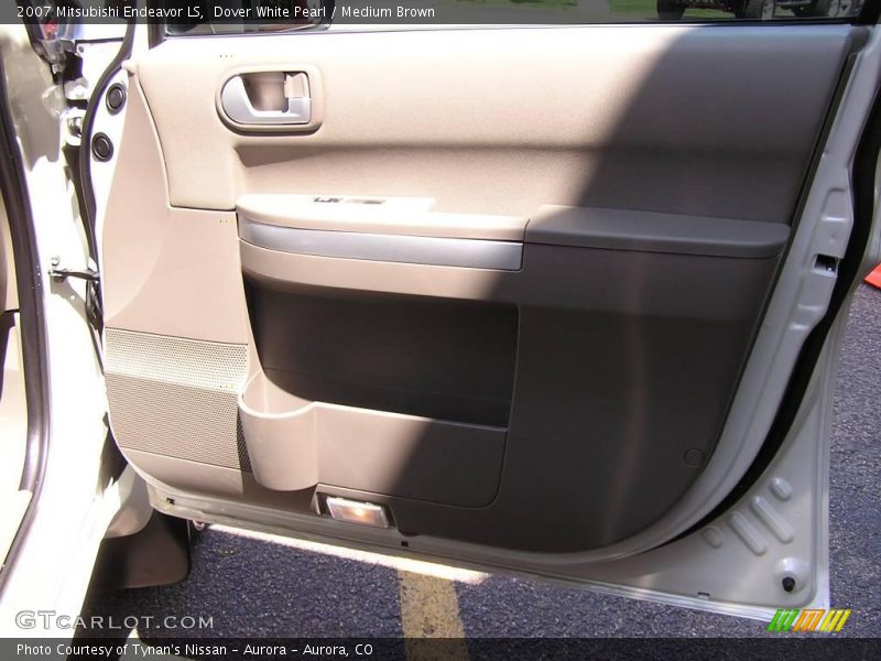 Dover White Pearl / Medium Brown 2007 Mitsubishi Endeavor LS