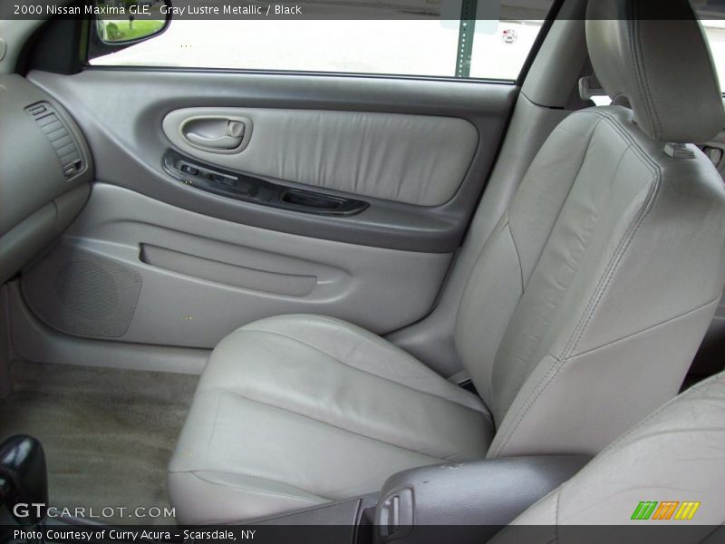 Gray Lustre Metallic / Black 2000 Nissan Maxima GLE