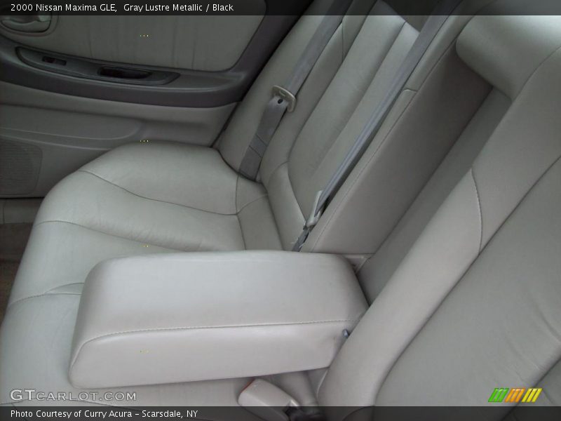 Gray Lustre Metallic / Black 2000 Nissan Maxima GLE