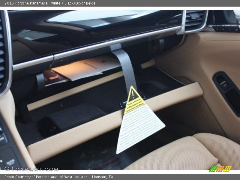 White / Black/Luxor Beige 2015 Porsche Panamera